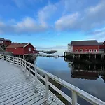 Lofoten Aurora Oceanfront 罗弗敦极光海景度假屋 * モスケネス