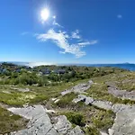 Lofoten Aurora Oceanfront 罗弗敦极光海景度假屋 モスケネス