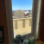Lofoten Aurora Oceanfront 罗弗敦极光海景度假屋 モスケネス
