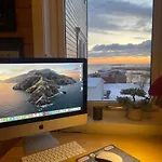 Lofoten Aurora Oceanfront 罗弗敦极光海景度假屋 *
