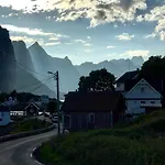 Apartment Lofoten Aurora Oceanfront 罗弗敦极光海景度假屋 Moskenes