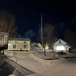 Lofoten Aurora Oceanfront 罗弗敦极光海景度假屋 Moskenes