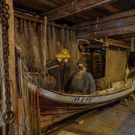 Lofoten Aurora Oceanfront 罗弗敦极光海景度假屋