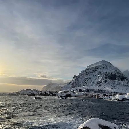 Lofoten Aurora Oceanfront 罗弗敦极光海景度假屋 * 莫斯克内斯