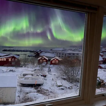 Lofoten Aurora Oceanfront 罗弗敦极光海景度假屋 Appartamento