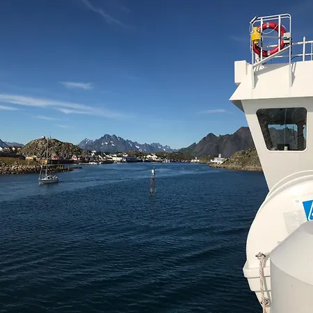 Lofoten Aurora Oceanfront 罗弗敦极光海景度假屋 Appartement *