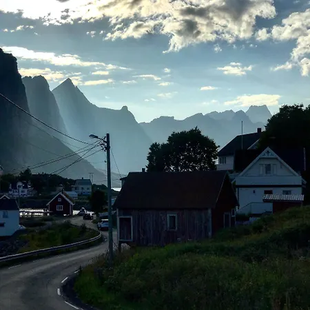 Appartement Lofoten Aurora Oceanfront 罗弗敦极光海景度假屋 Å