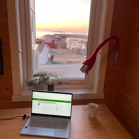 Lofoten Aurora Oceanfront 罗弗敦极光海景度假屋 Appartamento