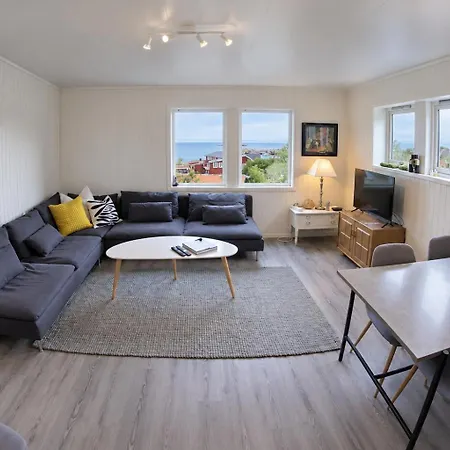 Lofoten Aurora Oceanfront 罗弗敦极光海景度假屋 Apartmán