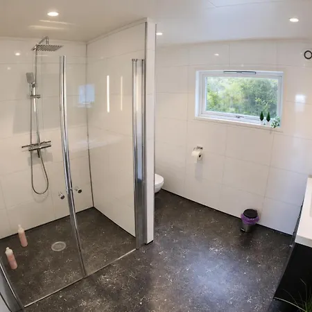 Lofoten Aurora Oceanfront 罗弗敦极光海景度假屋 Apartmán *