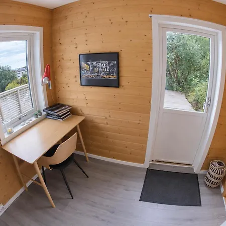 Apartmán Lofoten Aurora Oceanfront 罗弗敦极光海景度假屋 *