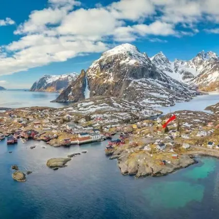Lofoten Aurora Oceanfront 罗弗敦极光海景度假屋 * Å