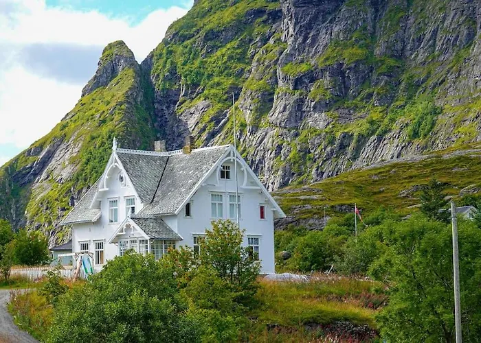 Lofoten Aurora Oceanfront 罗弗敦极光海景度假屋