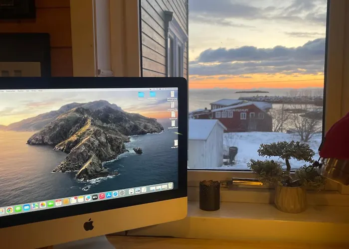 Lofoten Aurora Oceanfront 罗弗敦极光海景度假屋 *