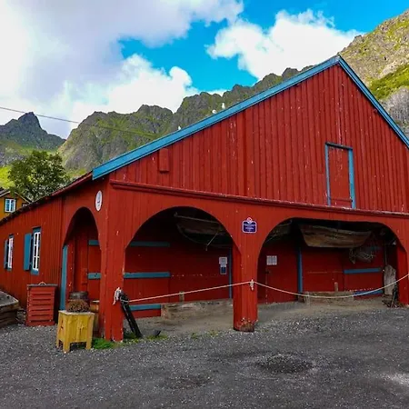 アパート Lofoten Aurora Oceanfront 罗弗敦极光海景度假屋 *