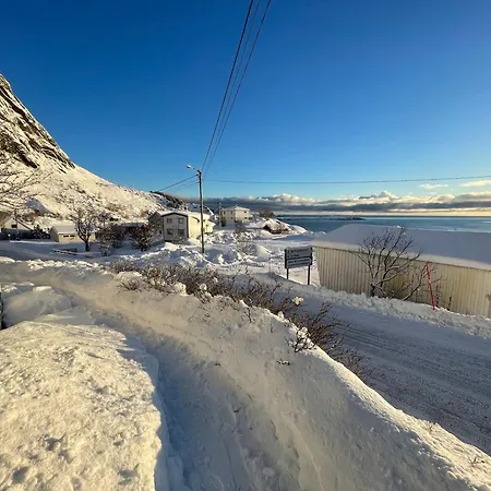 Lofoten Aurora Oceanfront 罗弗敦极光海景度假屋 Lägenhet
