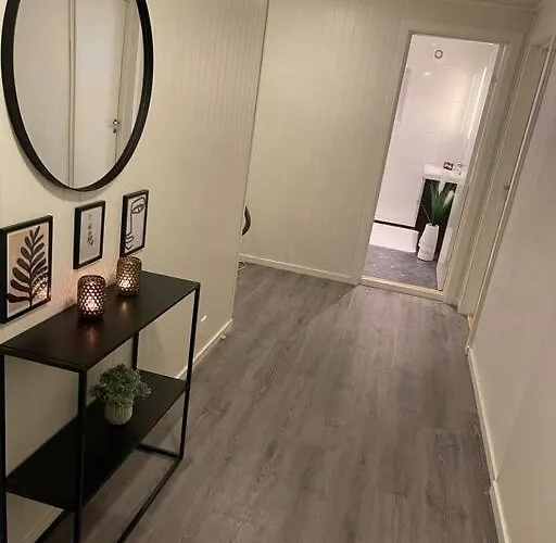 Lofoten Aurora Oceanfront 罗弗敦极光海景度假屋 Lägenhet Moskenes