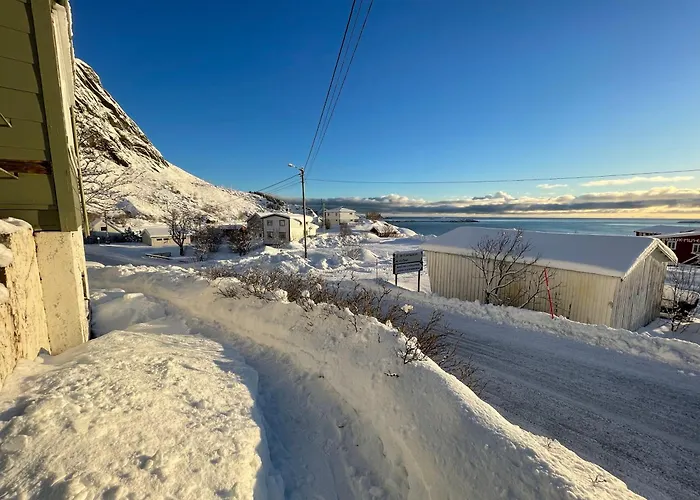 Lofoten Aurora Oceanfront 罗弗敦极光海景度假屋 Lägenhet